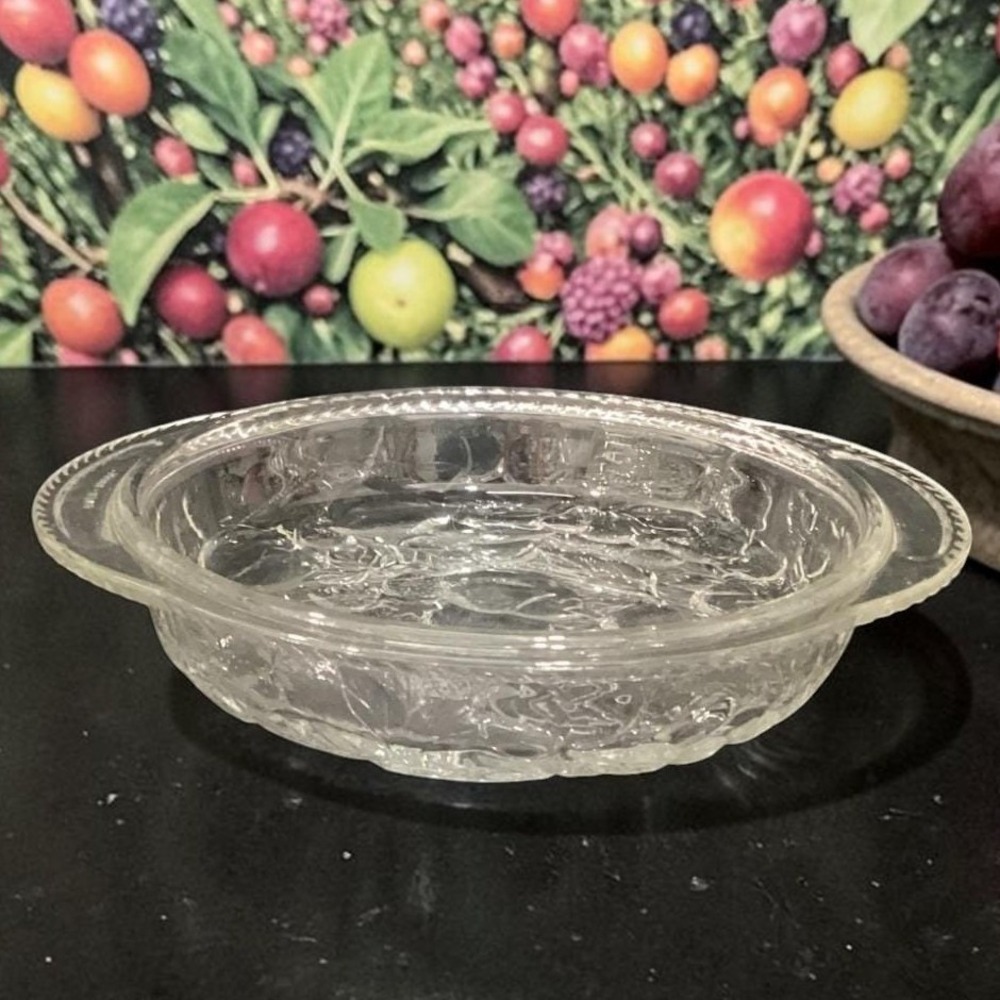 Libbey Glass Clear Embossed Fruit Pie Plate, Vintage‎ Orchard Design Bakeware